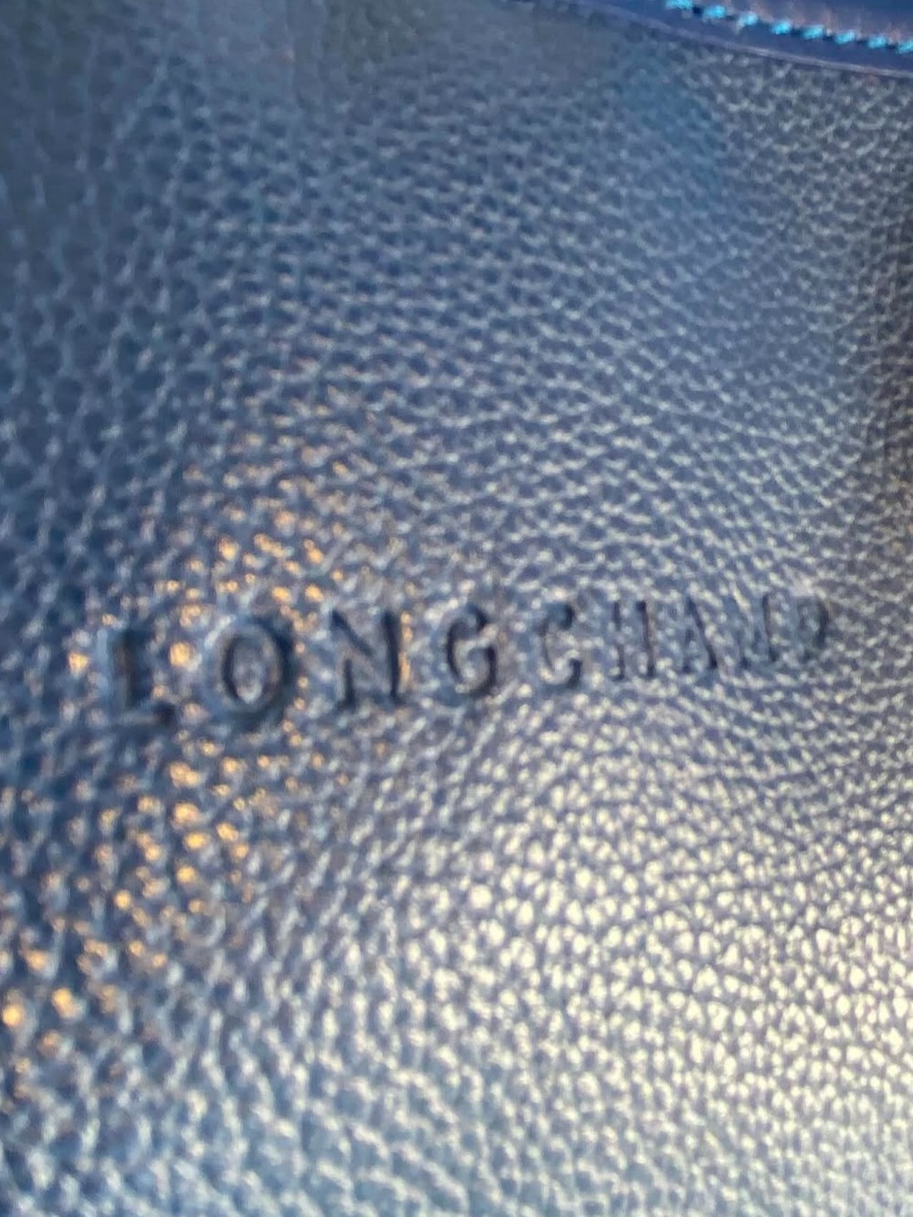 LONGCHAMP Navy Le Foulonne Zip Top Pebbled Leather Tote with Detachable Strap - Picture 4 of 16